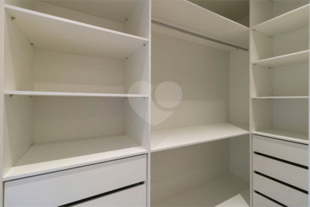 Apartamento à venda com 1 quarto em Vila Cordeiro, São Paulo, SP