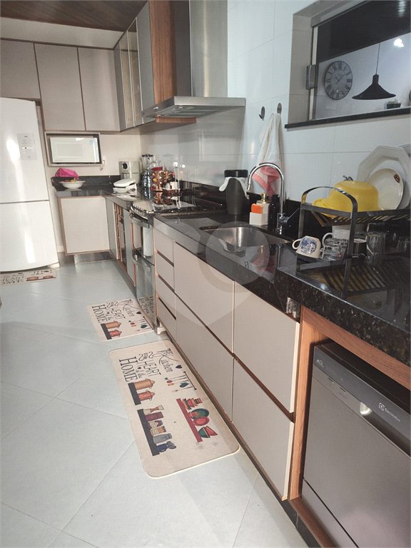Casa à venda com 3 quartos, sendo 1 suíte, no Centro, Araraquara, SP