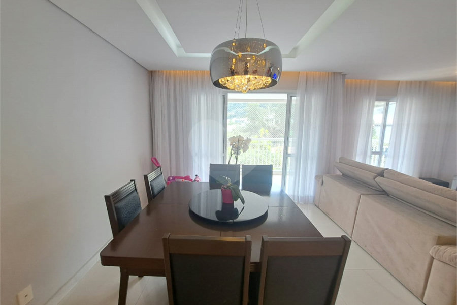 Apartamento à venda com 3 quartos, sendo 1 suíte, em Jardim Peri, São Paulo, SP