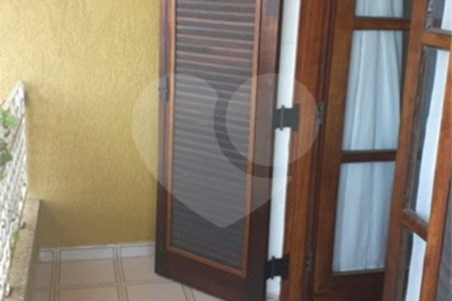 Sobrado à venda com 3 suítes em Jardim Vila Galvão, Guarulhos, SP