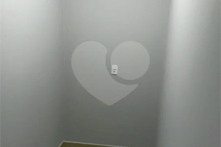 Casa à venda com 3 quartos, sendo 1 suíte,  no condomínio Residencial Eldorado, São Carlos - SP