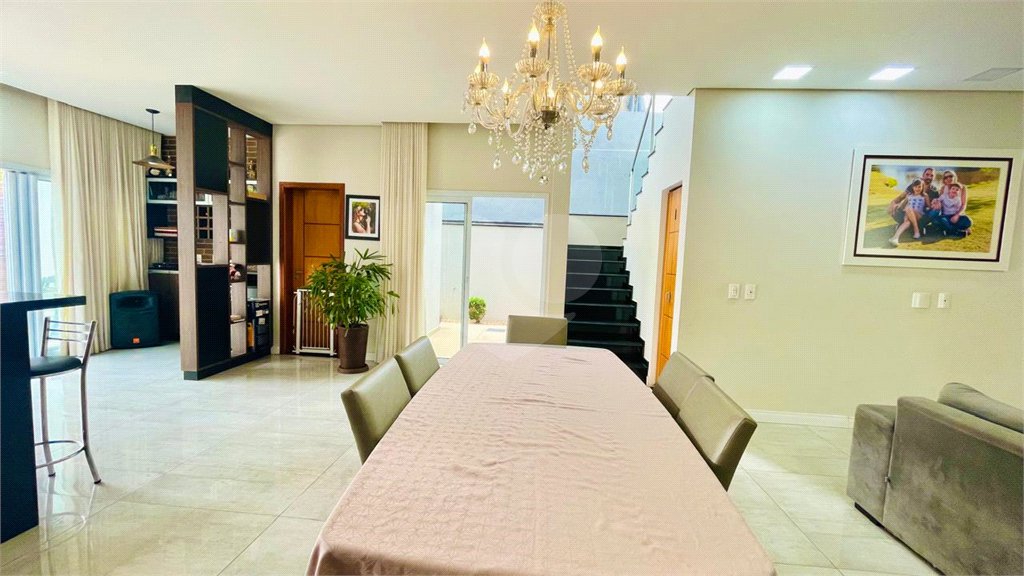 Casa à venda com 3 quartos, sendo 1 suíte, no condomínio Sun Lake, Sorocaba - SP