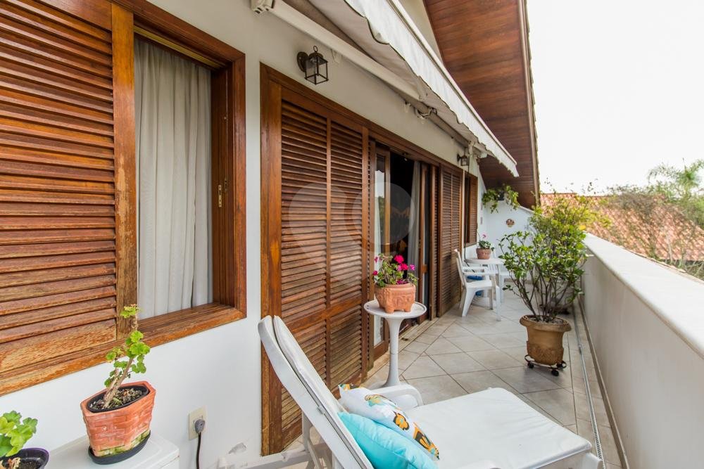 Casa à venda com 5 quartos, sendo 3 suítes, em Alto da Boa Vista, São Paulo, SP