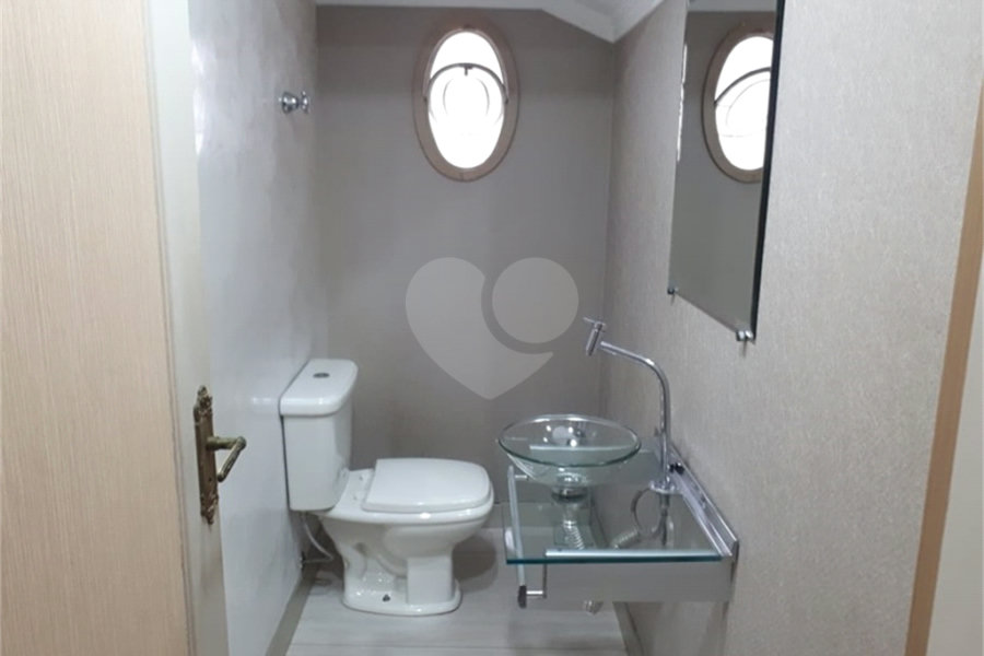 Sobrado à venda com 5 quartos, sendo 3 suítes, em Tremembé, São Paulo, SP