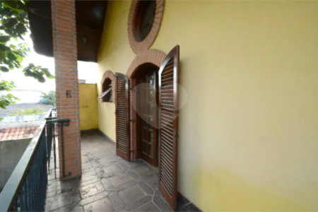 Casa à venda com 5 suítes em Capela do Socorro, São Paulo, SP