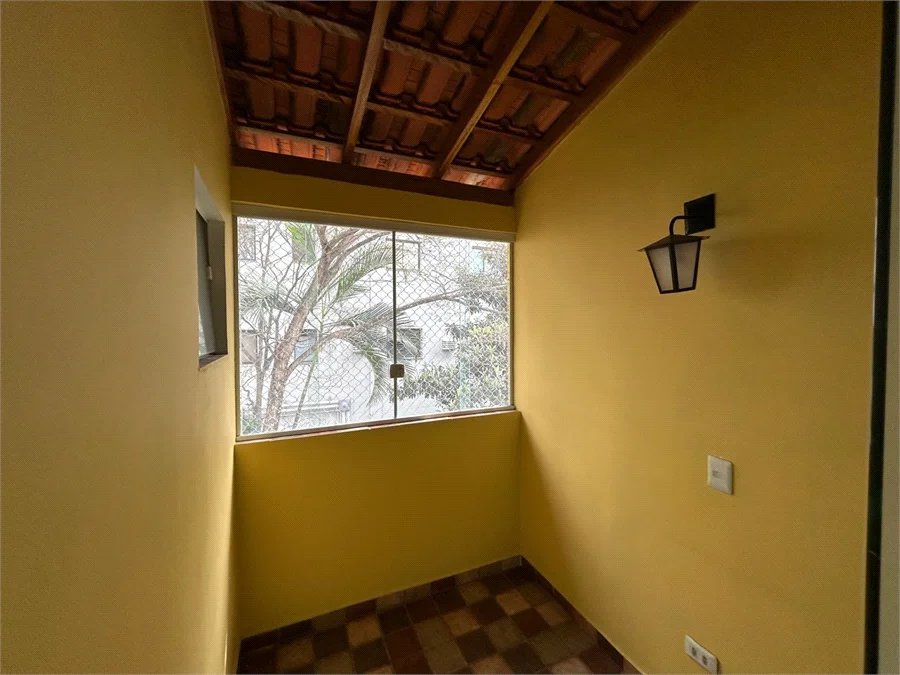 Casa de Vila para alugar com 4 suítes em Vila Romana, São Paulo, SP