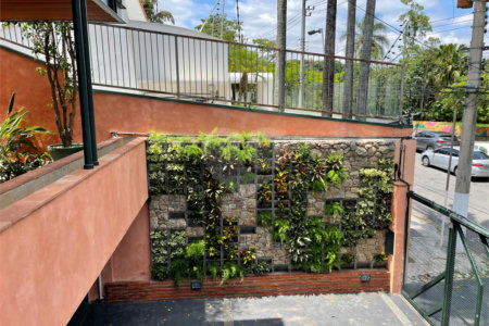 Casa à venda ou para alugar com 4 quartos, sendo 3 suítes, em Jardim Leonor, São Paulo, SP