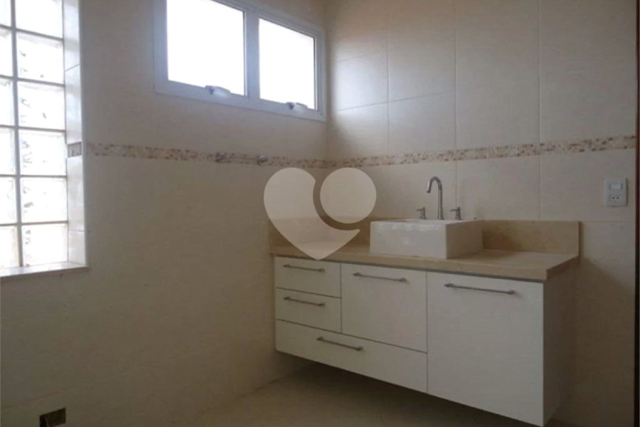Sobrado à venda com 3 quartos, sendo 1 suíte, em Tremembé, São Paulo, SP