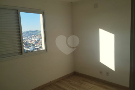 Apartamento à venda com 3 quartos, sendo 1 suíte,  em Vila Suissa, Mogi das Cruzes, SP