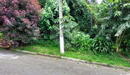 Terreno à venda no condomínio Champs Elysees Village, Mairiporã - SP