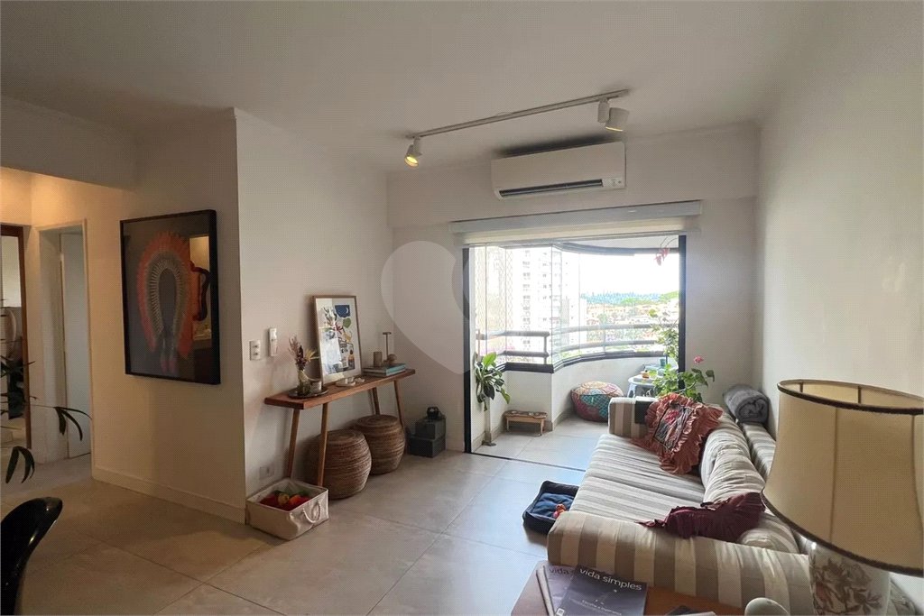 Apartamento à venda com 2 quartos, sendo 1 suíte,  em Vila Madalena, São Paulo, SP