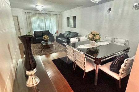 Casa à venda com 3 suítes no condomínio Itapuã XI, São Paulo - SP