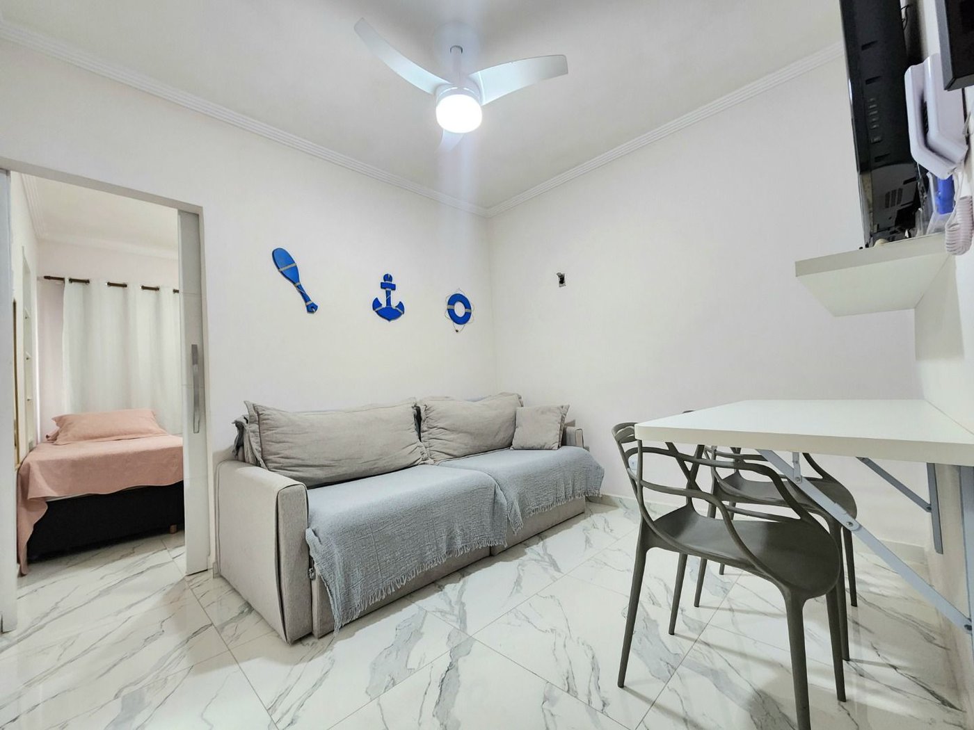 Apartamento mobiliado próximo da praia com 1 dormitório à venda, 32 m² por R$ 390.000 - Embaré - Santos/SP