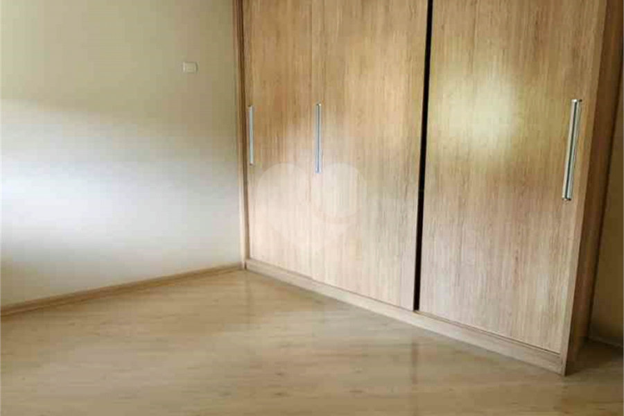 Casa à venda com 3 suítes no condomínio Quinta de Santo Antônio, São Paulo - SP