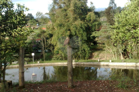 Casa à venda com 3 quartos, sendo 2 suítes,  em Alto da Serra (mailasqui), São Roque, SP