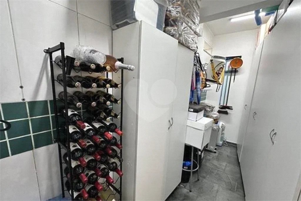 Casa à venda com 3 quartos, sendo 1 suíte,  no condomínio Residencial Nabuco de Araújo, São Paulo - SP