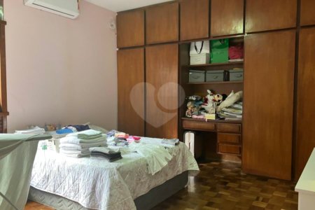 Sobrado à venda com 4 quartos, sendo 2 suítes, em Jardim São Bento, São Paulo, SP