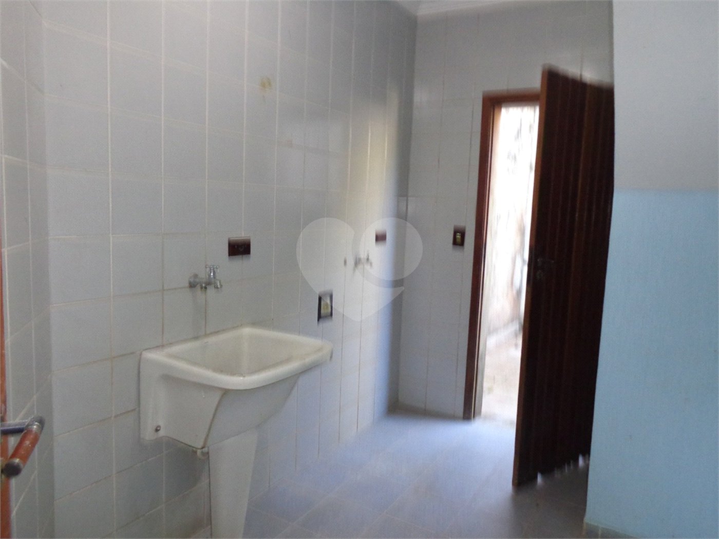 Sobrado à venda com 5 quartos, sendo 1 suíte, em Serra da Cantareira, Mairiporã, SP