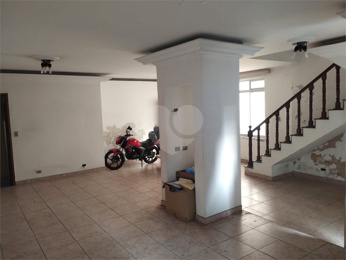Sobrado à venda com 7 quartos, sendo 6 suítes, em Aclimação, São Paulo, SP