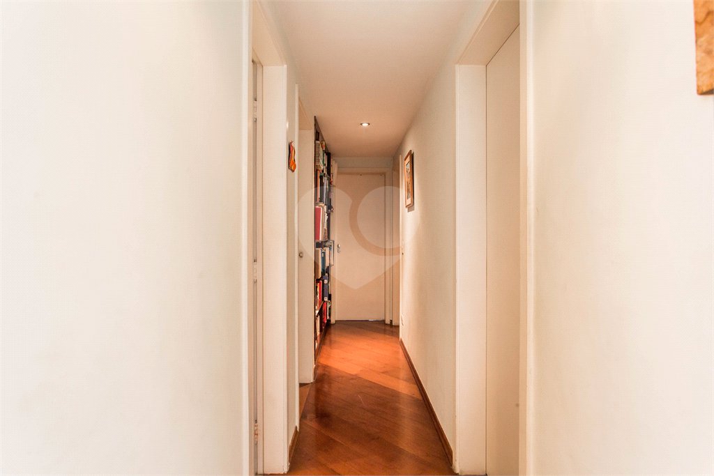 Apartamento à venda com 4 quartos, sendo 3 suítes, em Jardim Londrina, São Paulo, SP