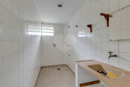 Sobrado à venda com 5 quartos, sendo 3 suítes,  em Jardim Luzitânia, São Paulo, SP