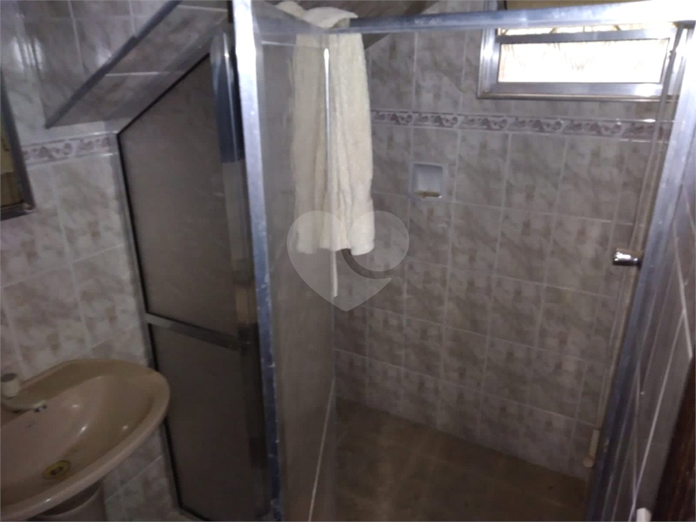 Casa à venda com 5 quartos, sendo 1 suíte, em Mantiqueira, Mairiporã, SP