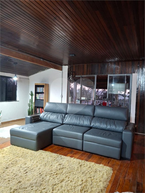 Casa à venda ou para alugar com 3 quartos, sendo 2 suítes, no condomínio Jardim da Montanha I, Mairiporã - SP