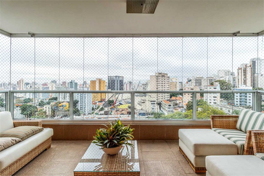 Apartamento à venda com 3 suítes em Bela Vista, São Paulo, SP
