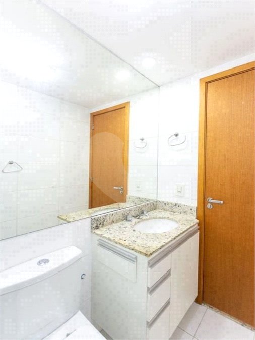 Apartamento à venda com 2 quartos, sendo 1 suíte, em Praça da Bandeira, Rio de Janeiro, RJ