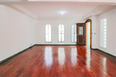 Casa à venda com 3 quartos, sendo 2 suítes, em Ferreira, São Paulo, SP