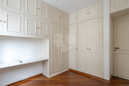 Apartamento à venda com 3 quartos, sendo 1 suíte, em Jardim Paulista, São Paulo, SP