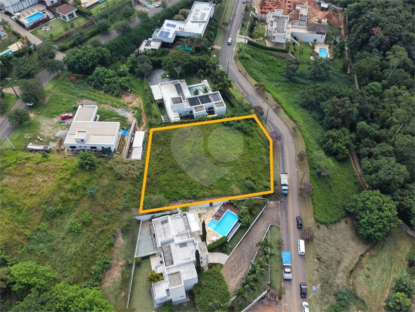 Terreno à venda no condomínio Jardim Primavera, Louveira - SP