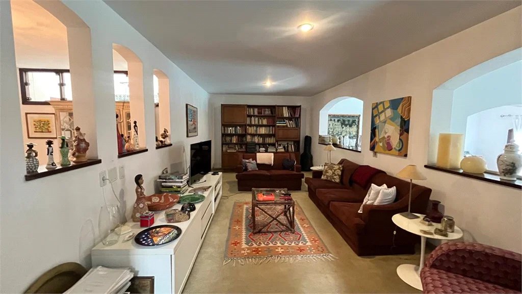Casa à venda com 4 quartos, sendo 2 suítes,  em Lar São Paulo, São Paulo, SP