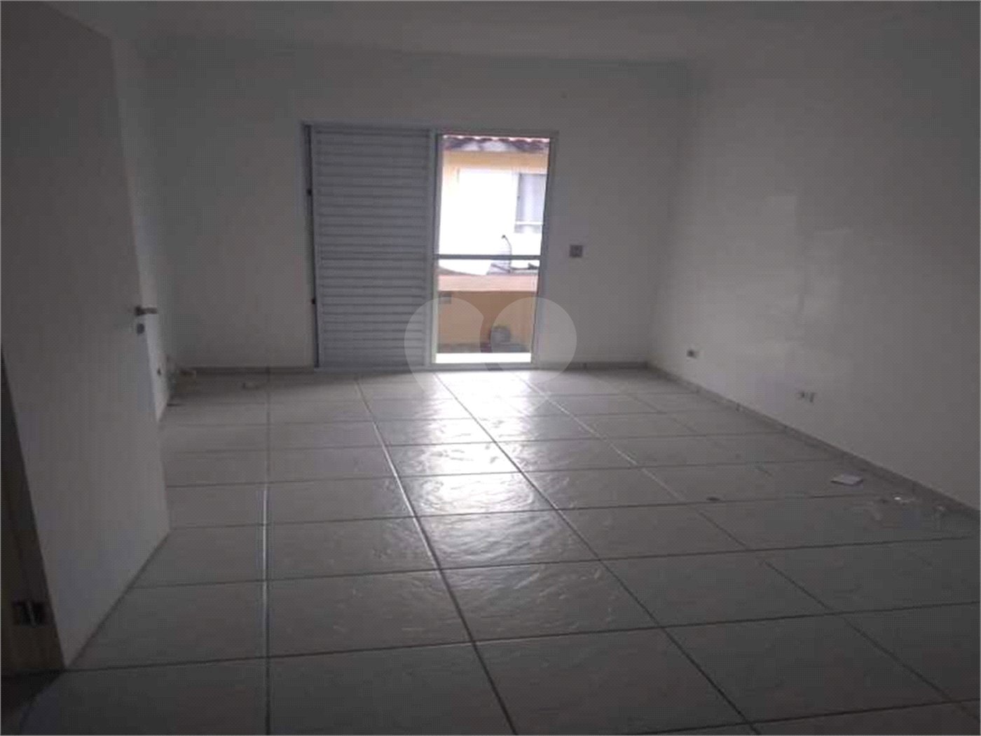 Casa para alugar com 2 quartos, sendo 1 suíte, no condomínio Nova Carioba, São Paulo - SP