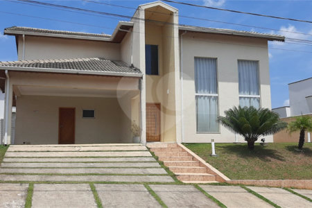 Casa à venda com 3 suítes no condomínio Parque Residencial Shambala 3, Atibaia - SP