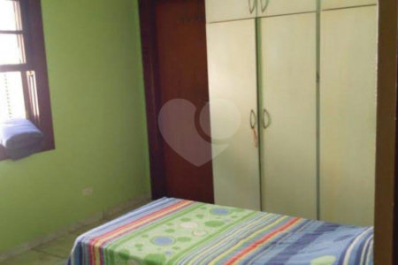 Sobrado à venda com 4 quartos, sendo 3 suítes, em Vila Maria Alta, São Paulo, SP