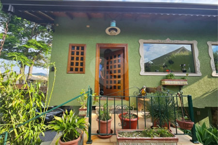Casa à venda com 4 quartos, sendo 3 suítes, em Jardim Tapajós, Atibaia, SP