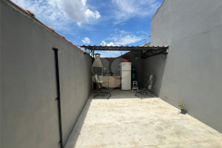 Casa à venda com 2 quartos, sendo 1 suíte, em Vila Barão, Sorocaba, SP