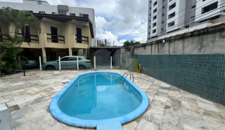 Condomínio à venda com 2 quartos em Guilhermina, Praia Grande, SP