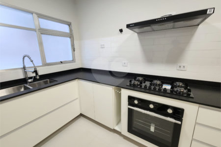 Apartamento à venda com 4 quartos, sendo 1 suíte,  em Pinheiros, São Paulo, SP