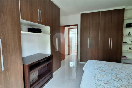 Casa à venda com 3 quartos, sendo 1 suíte, no condomínio Residencial Itatiba Country Club, Itatiba - SP
