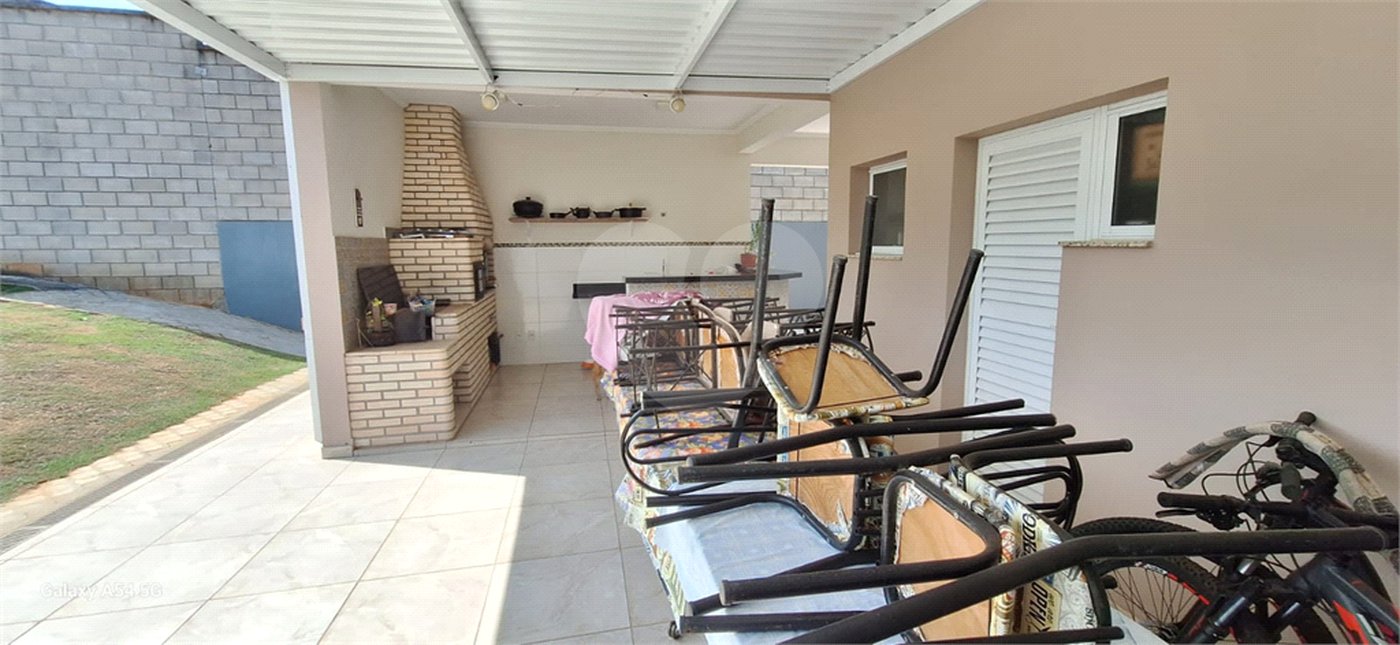 Casa à venda com 4 quartos, sendo 2 suítes, no condomínio Saint Patrick, Sorocaba - SP