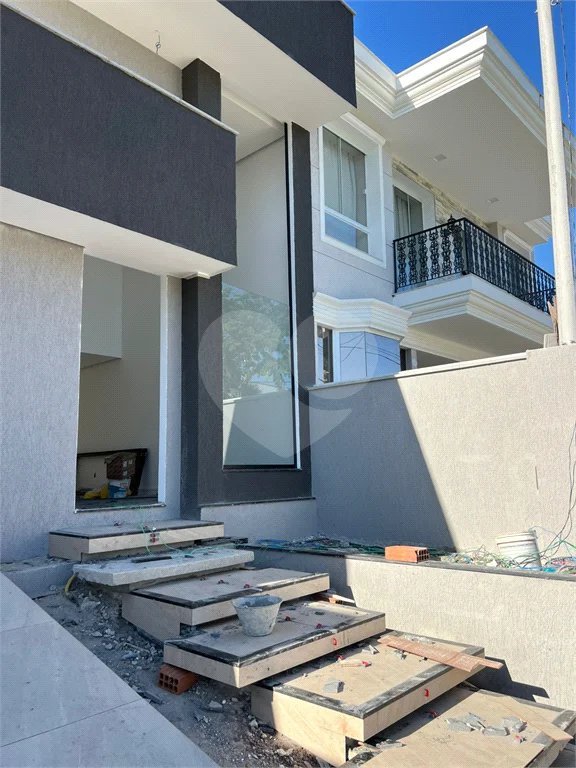 Casa à venda com 3 quartos, sendo 1 suíte, no condomínio Grand Park, Rio de Janeiro - RJ