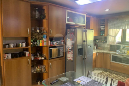 Casa à venda com 3 quartos, sendo 1 suíte, no condomínio Greenland, São Paulo - SP