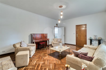 Casa Térrea à venda com 3 quartos, sendo 1 suíte,  em Alto da Boa Vista, São Paulo, SP