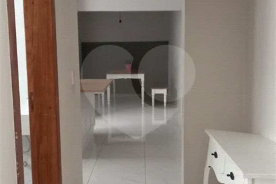 Sobrado à venda com 2 quartos, sendo 1 suíte, em Tremembé, São Paulo, SP