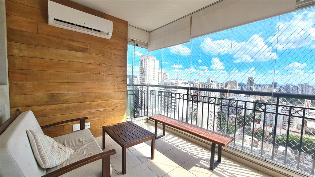 Apartamento à venda ou para alugar com 3 quartos, sendo 2 suítes, em Pinheiros, São Paulo, SP