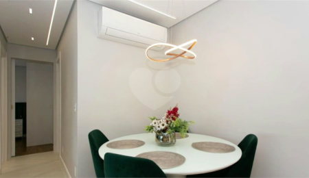 Apartamento à venda com 2 quartos, sendo 1 suíte,  em Chácara Seis de Outubro, São Paulo, SP