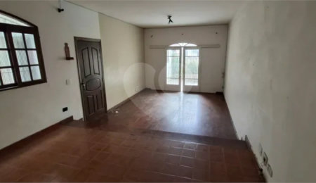 Sobrado à venda com 3 quartos, sendo 1 suíte,  em Jardim Bonfiglioli, São Paulo, SP