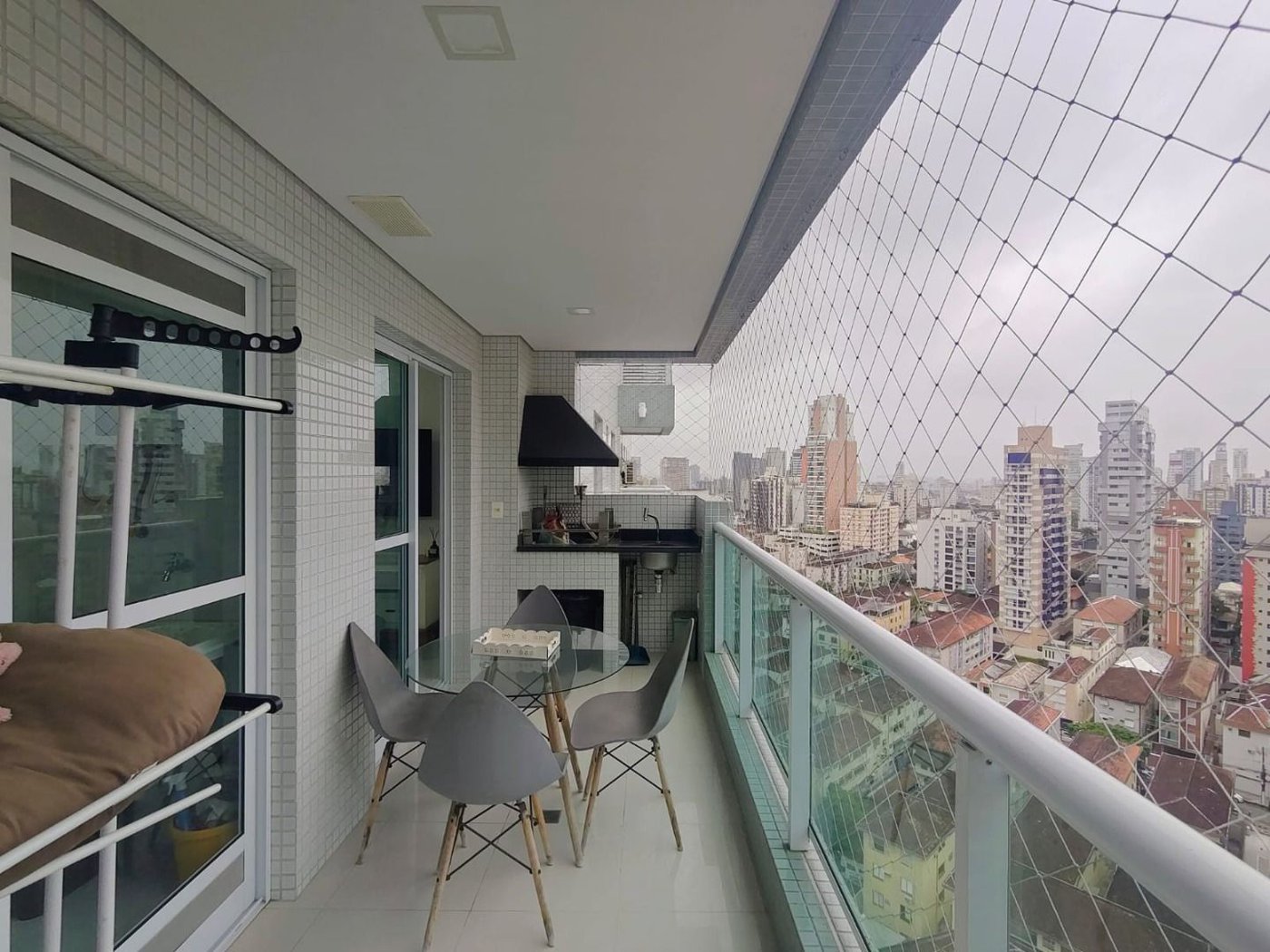 Apartamento com 2 dormitórios para alugar, 76 m² por R$ 7.000,00/mês - Gonzaga - Santos/SP